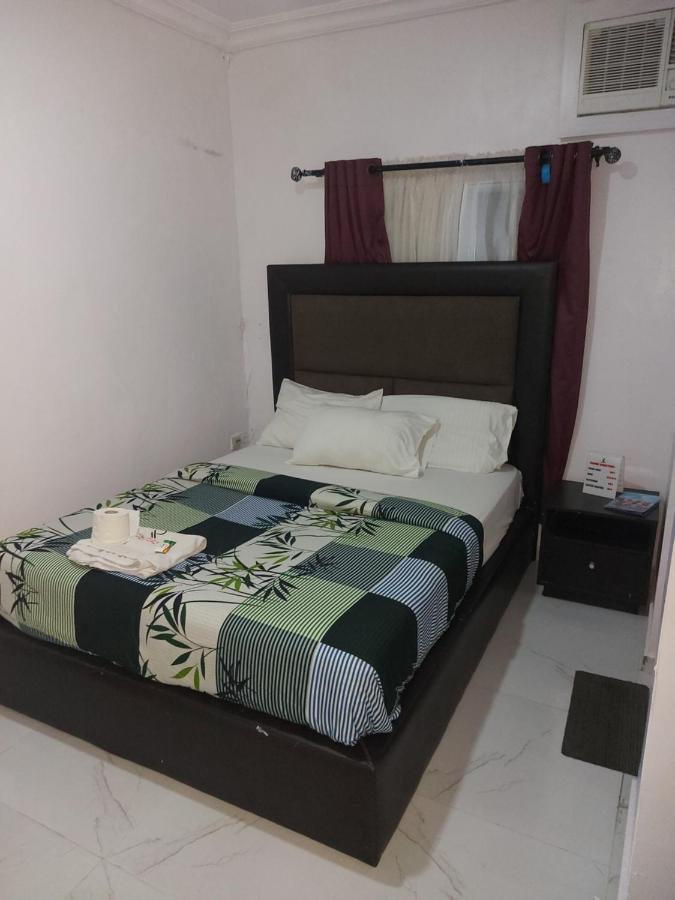 Rush Hotel & Apartments Lagos Esterno foto