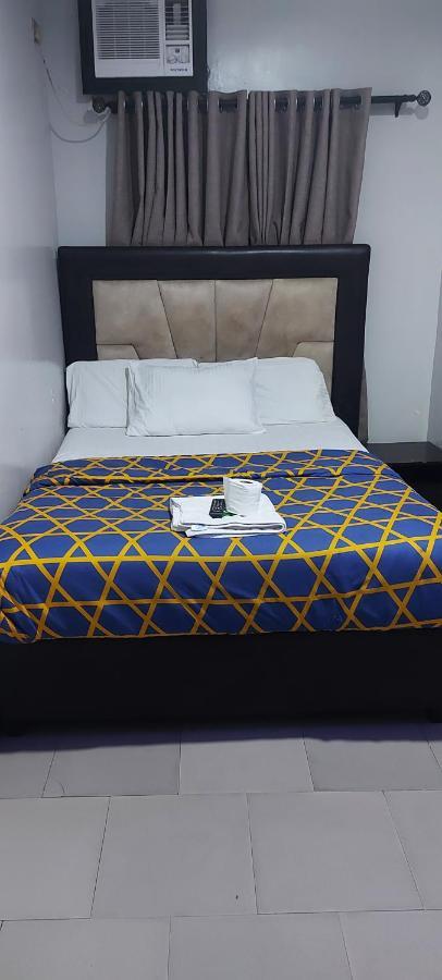Rush Hotel & Apartments Lagos Esterno foto