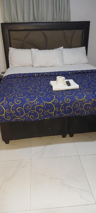 Rush Hotel & Apartments Lagos Esterno foto