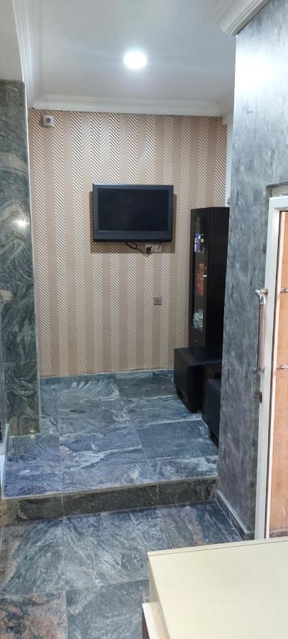 Rush Hotel & Apartments Lagos Esterno foto